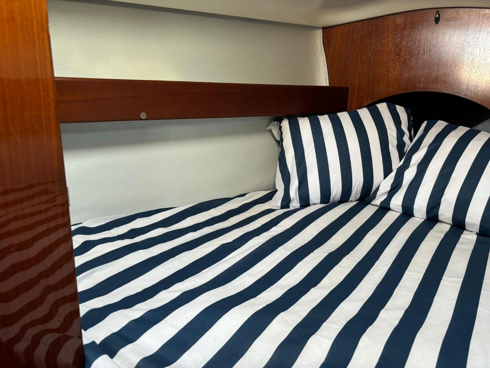 Hotel Barco A Vela Em Peniche - West Sailing Zewnętrze zdjęcie